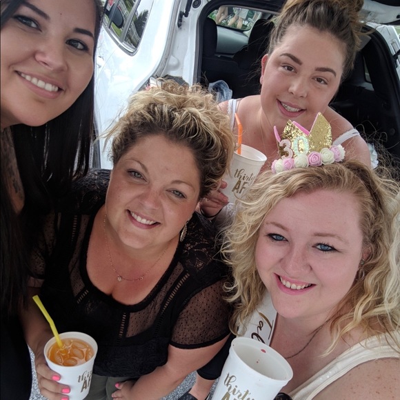 Meet your Posher, Samantha - Picture 3 of 5